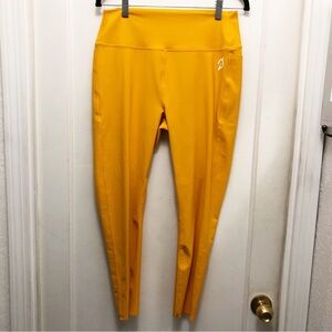 Peloton Athletic Leggings in Yellow Gold Size XL